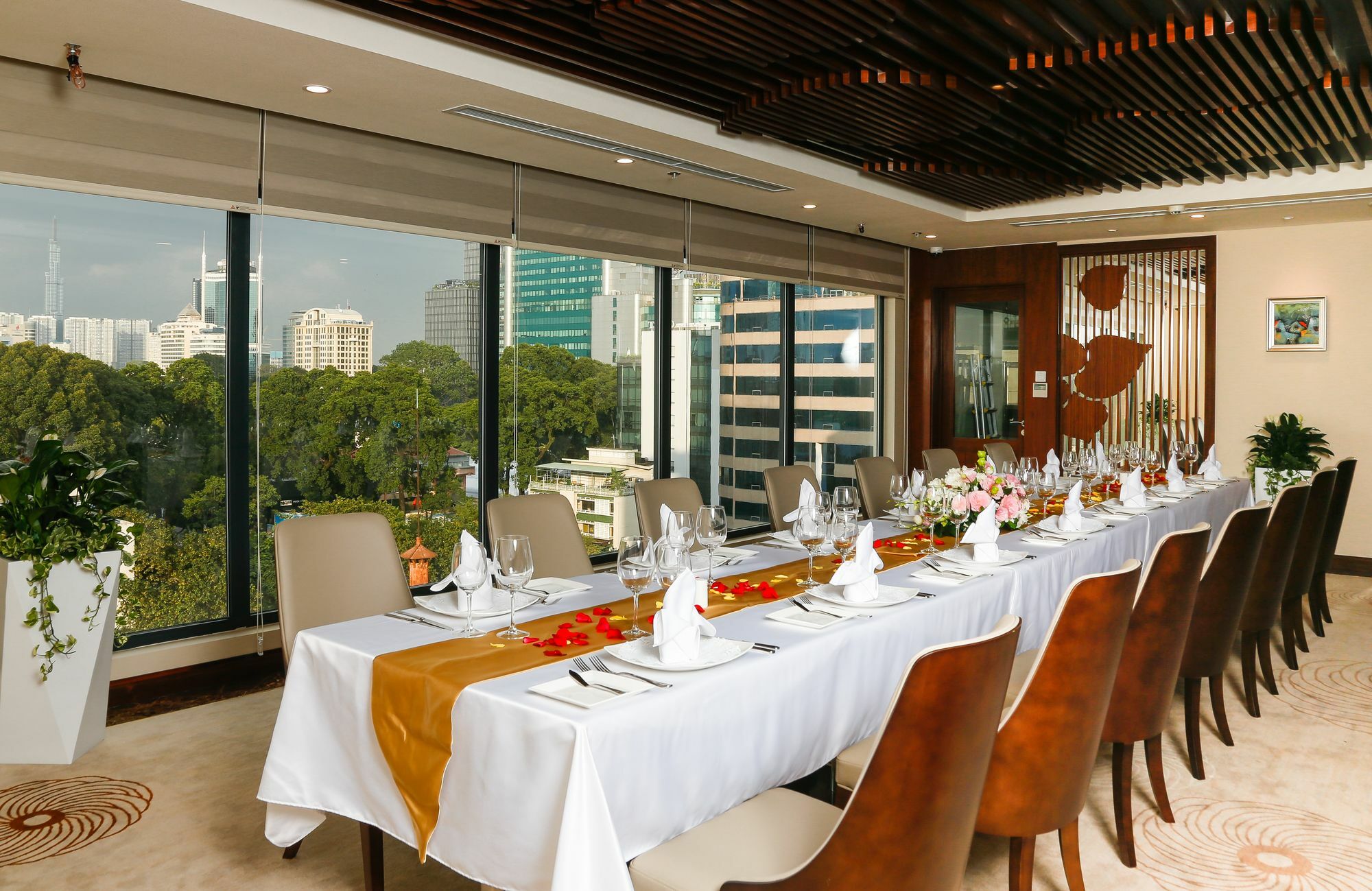 Orchids Saigon Hotel Хошимин Экстерьер фото